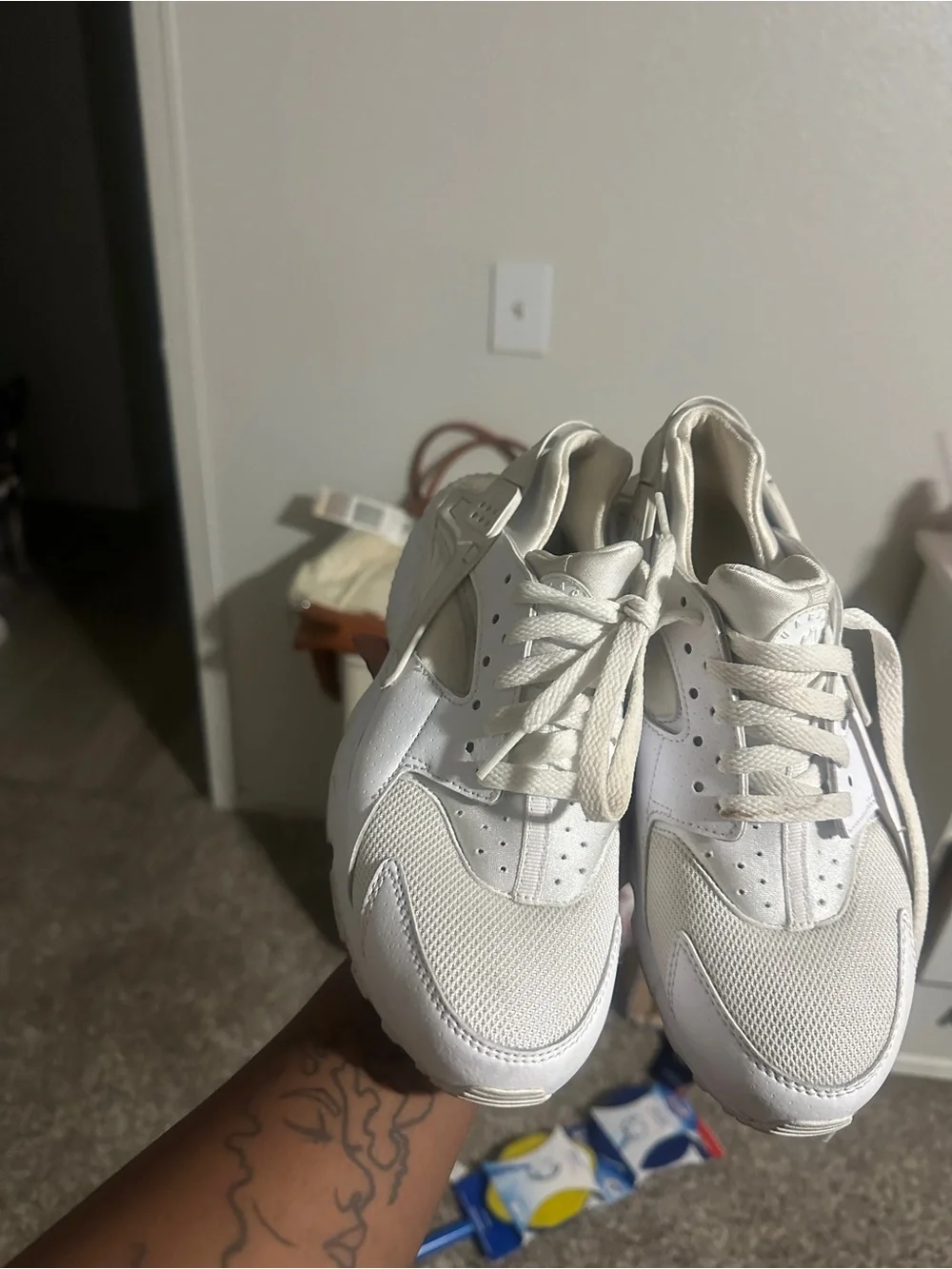 Nike Huaraches Youth White Sneakers